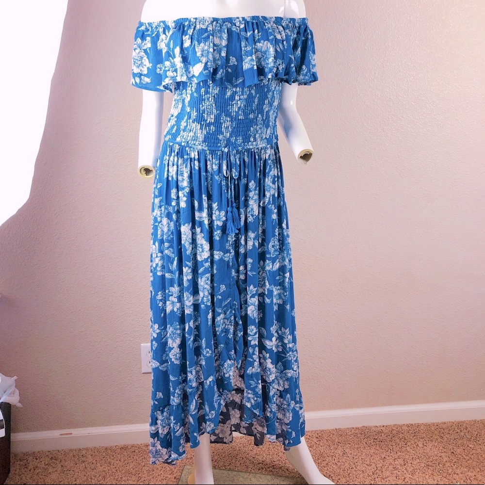 Xhilaration | Off the Shoulder Floral Maxi Dress💙